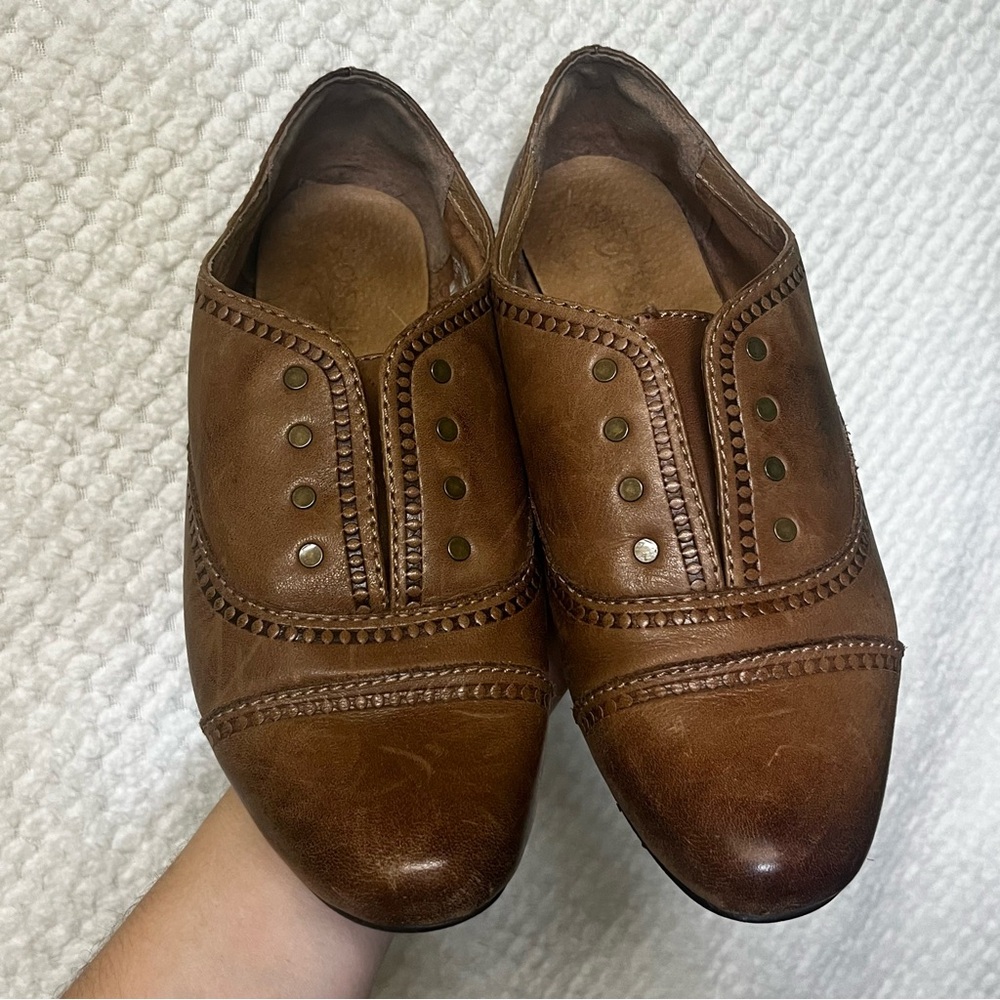 Womens Fossil Brown Leather Oxfords Slip On Laceless Classic Timeless 7.5 - Picture 2 of 7